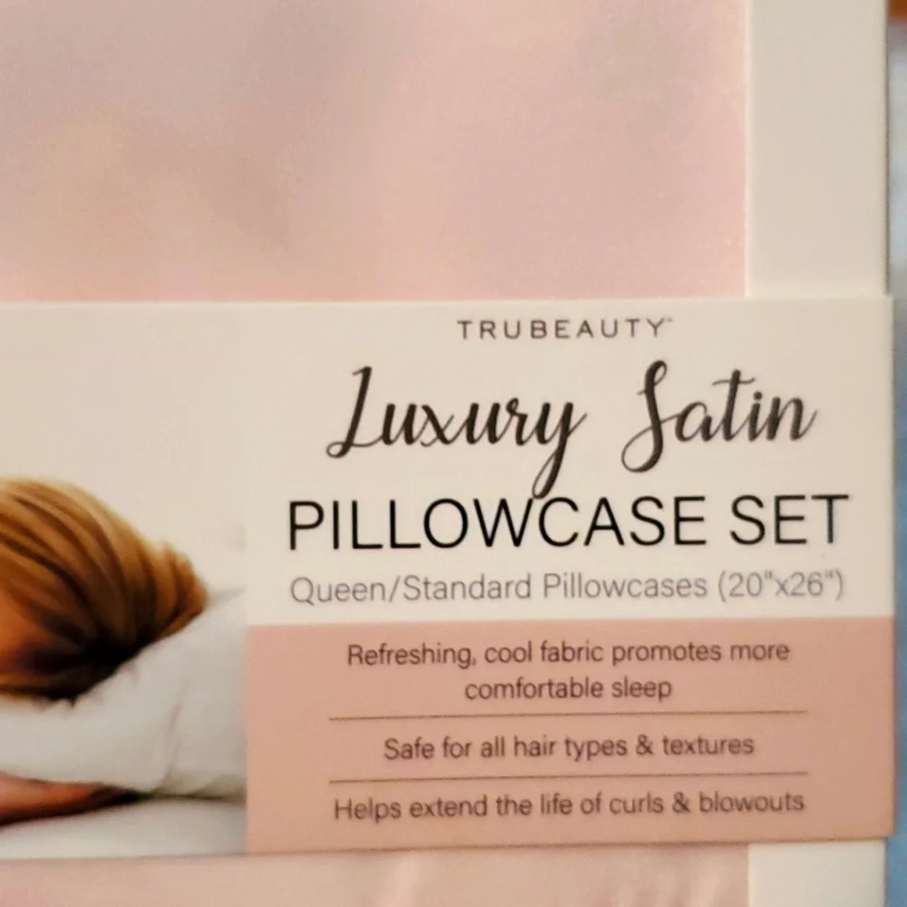 Soft Pink Pillow Set for Luxurious Bedding